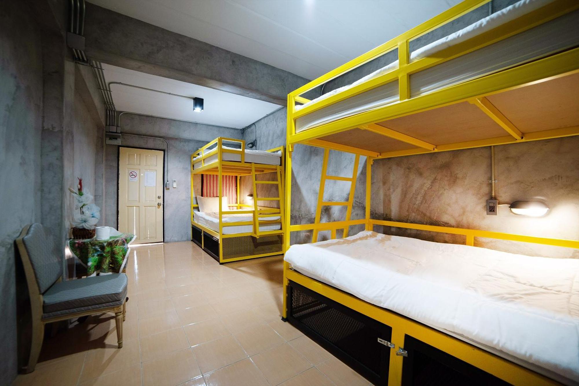 Oyo 560 Chang Hostel Suvarnabhumi Bangkok Eksteriør billede