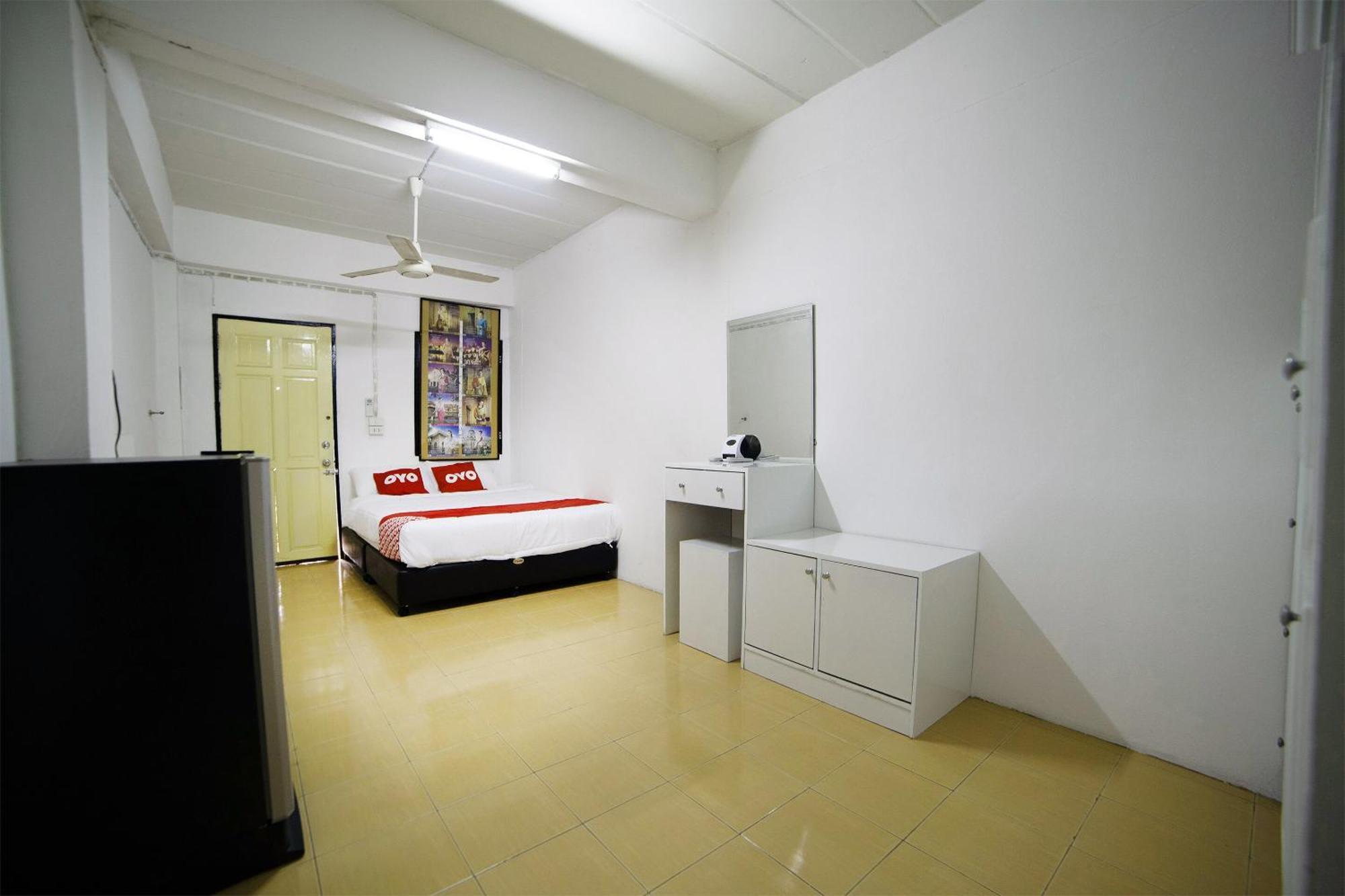 Oyo 560 Chang Hostel Suvarnabhumi Bangkok Eksteriør billede